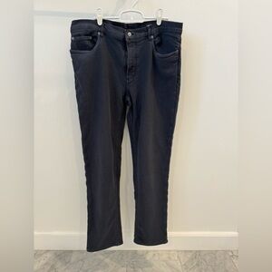 Faherty Mens Pants Size 36x30, great condition, navy